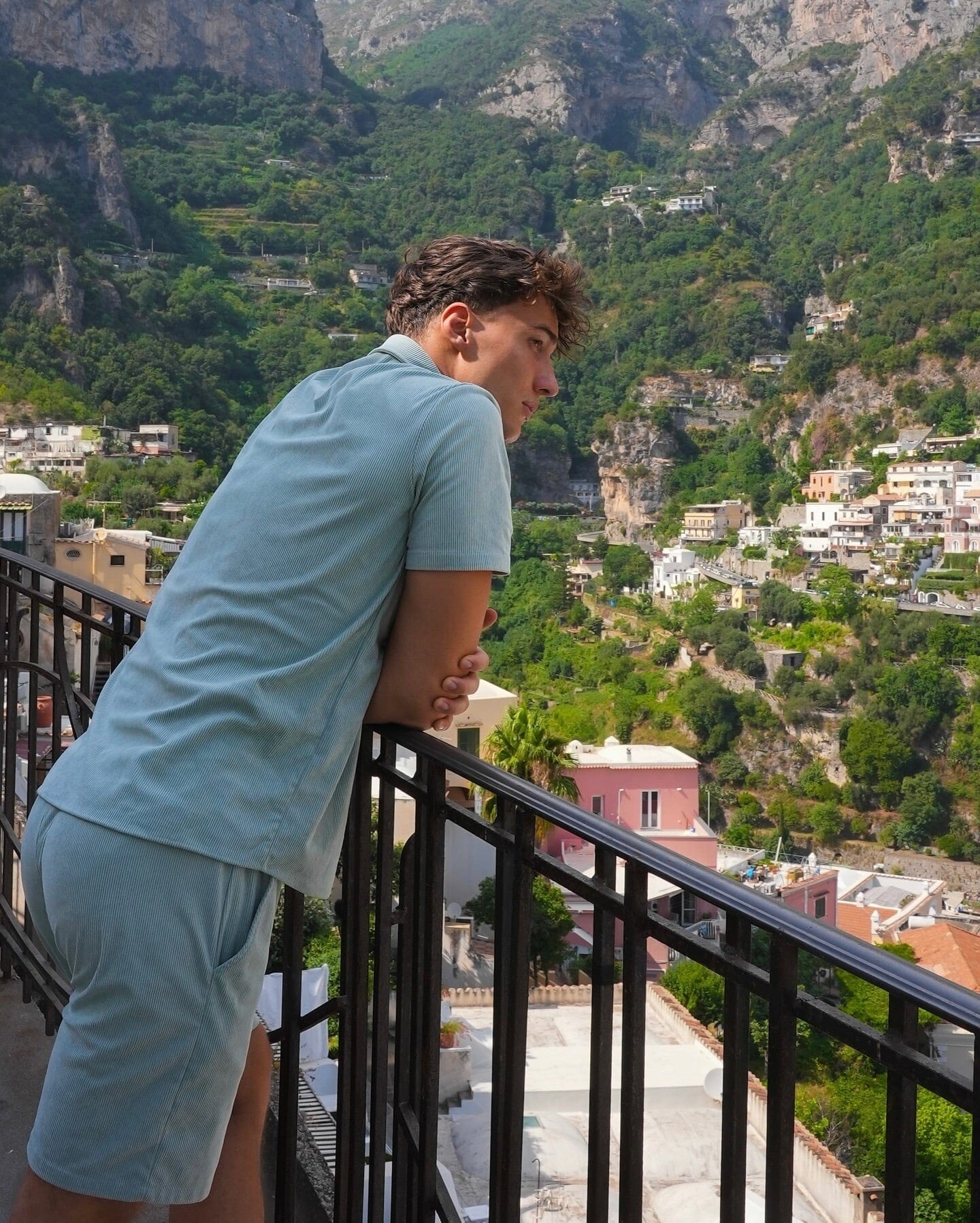 Exclusive Pack: Elegant Shirt + Free Shorts